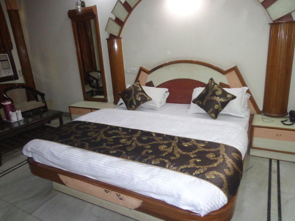 Hotel De Holiday International @ New Delhi Station Dış mekan fotoğraf